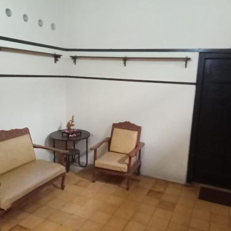 Apartamento Guru Ratna Munduk Exterior foto